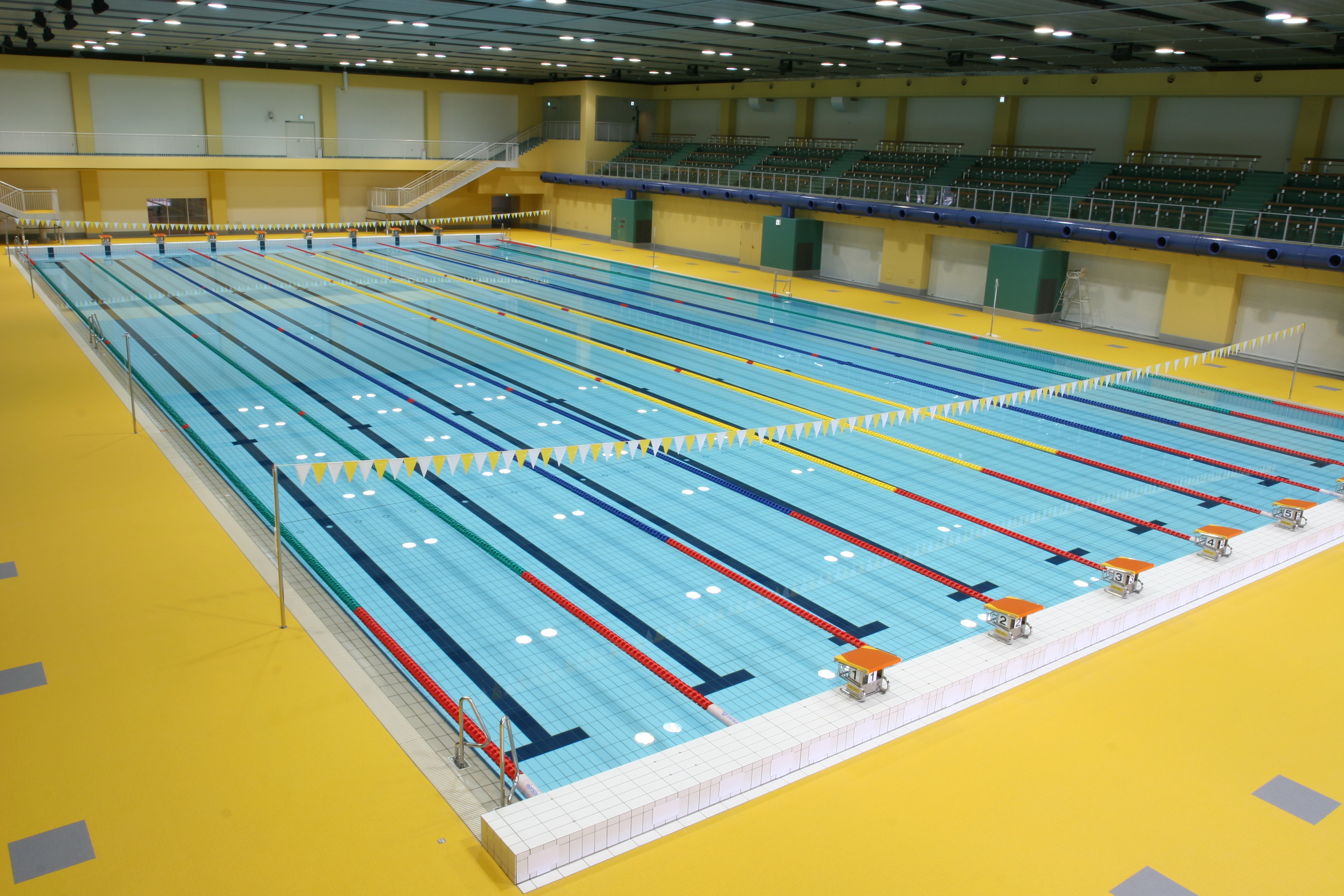 50Mメインプール “はばタンアリーナ50”［国際公認50ｍ屋内プール］
