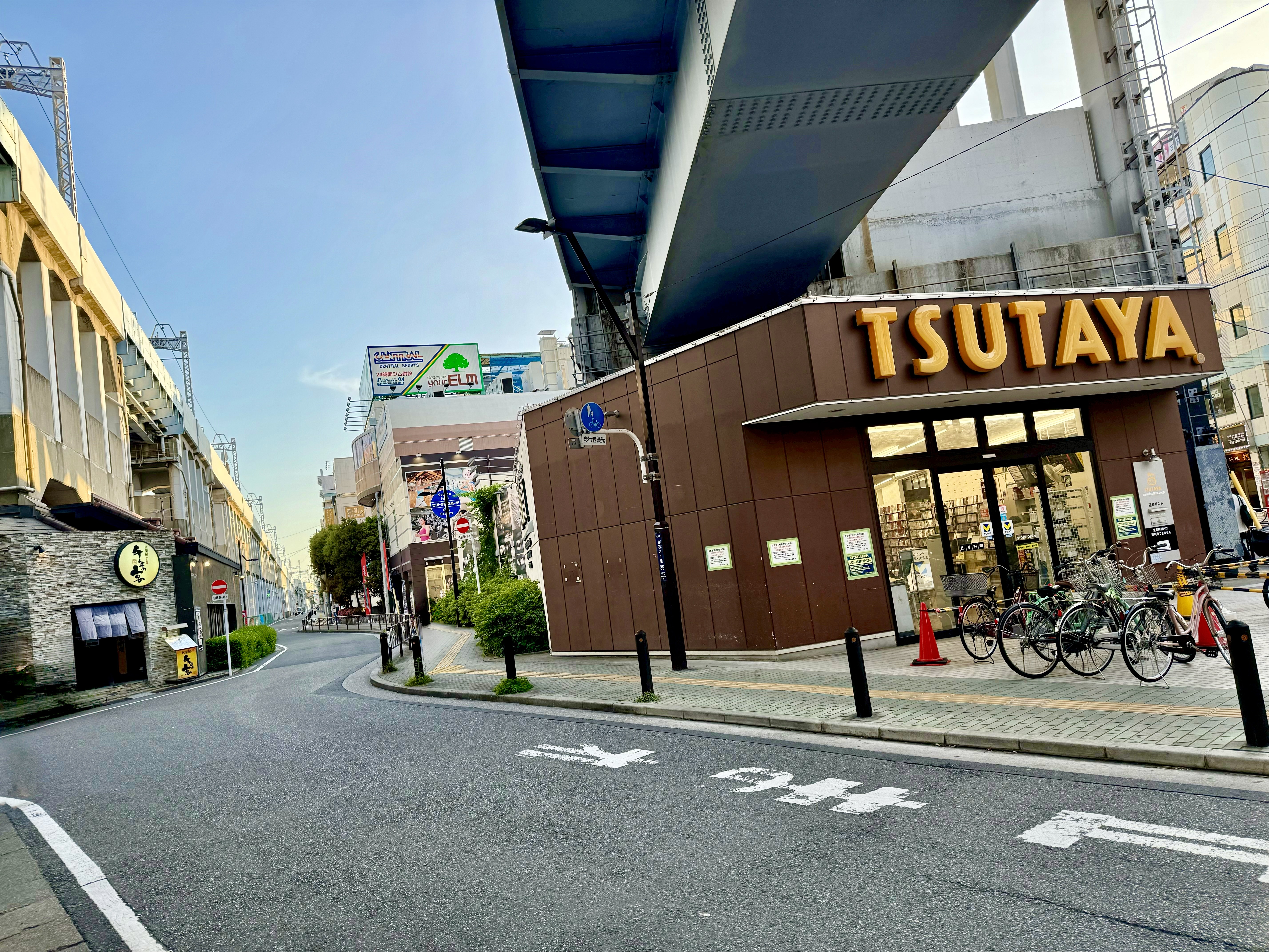 クラブ外観（青砥駅より徒歩1分）