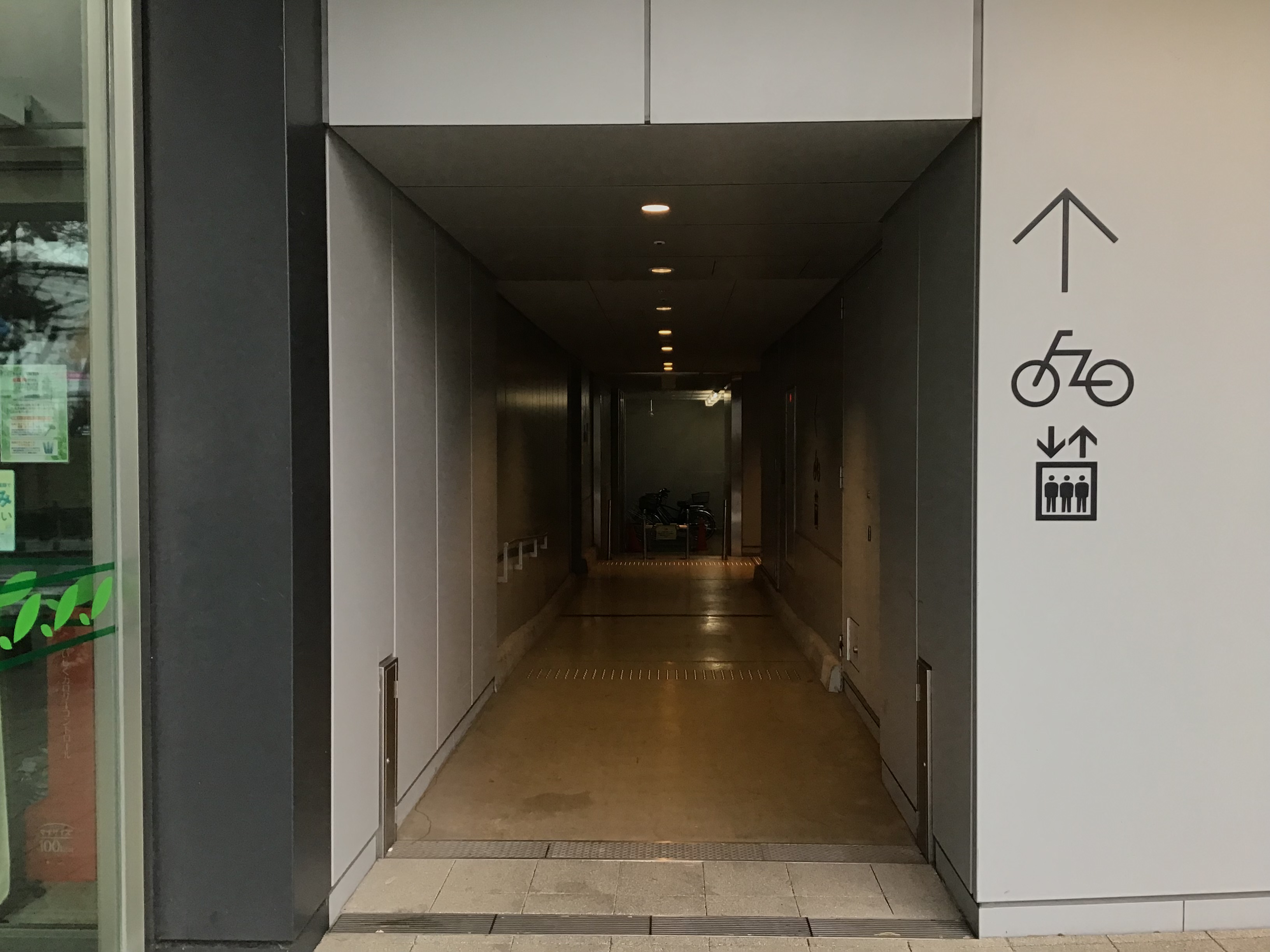クラブ入口への導線 自転車Ver.（拡大マークを押すと導線案内を動画にて確認いただけます）