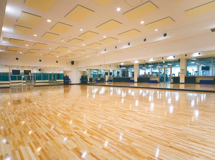 ＜スタジオ＞ダンススクールや新体操・空手・ジュニアダンススクール実施しております！