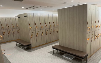 女性更衣室③　　　　　　　　　　　　　　　　　　　　　　　　　　　　　　　　　　　　　　　　　　　　　　　　　　　　　　　　　　　　　　　　　　　ロッカーはお好みの場所をご使用いただけます。　　　　