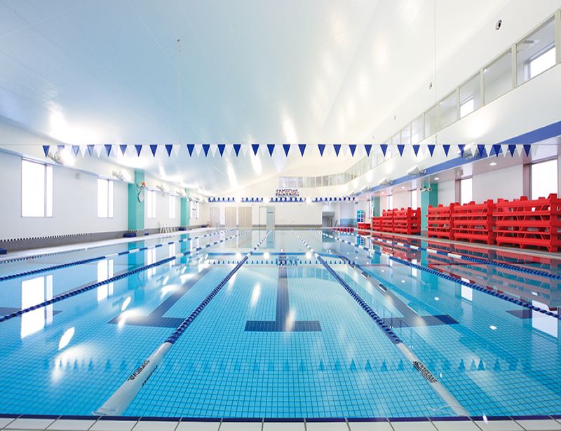 【プール全体】25ｍ×7コース！水深1.1ｍ 水温30～31度 夏はもちろん冬でも快適に泳ぐことが出来ます。