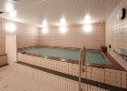 【女性スパ】40℃前後の浴槽で足を伸ばしてお寛ぎください。運動後のリラックスタイムとしては勿論、日頃の疲れを癒やすためにお風呂だけのご利用も可能です。