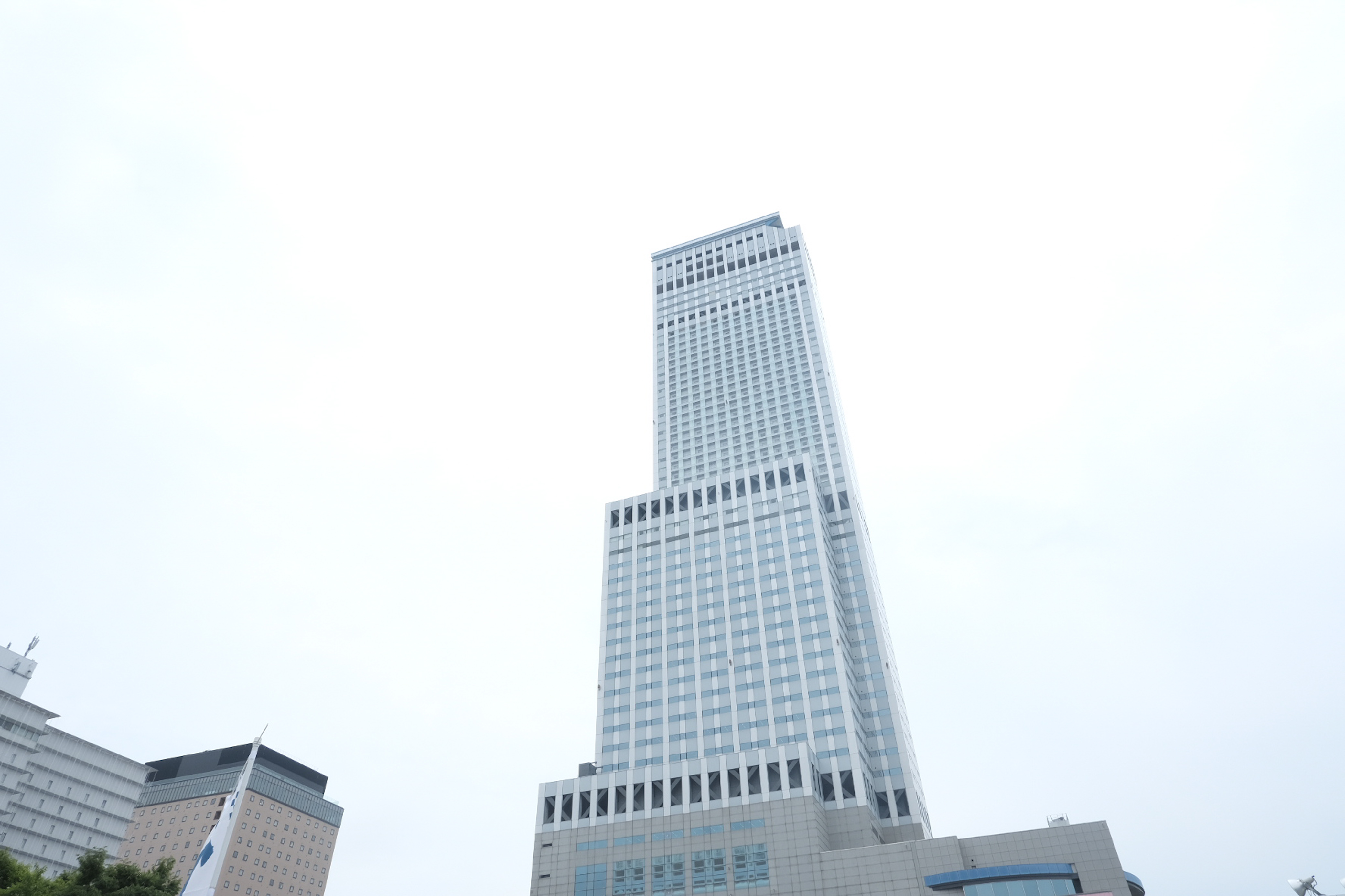 ≪クラブ外観≫JR・南海りんくうタウン駅直結のスポーツクラブです。