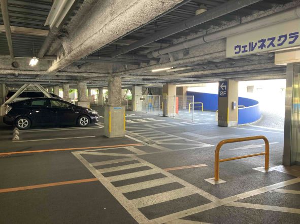 駐車場（有料）・駐輪場を完備