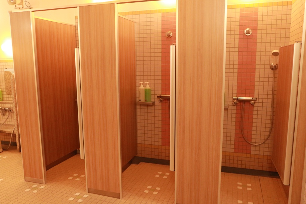 シャワールーム