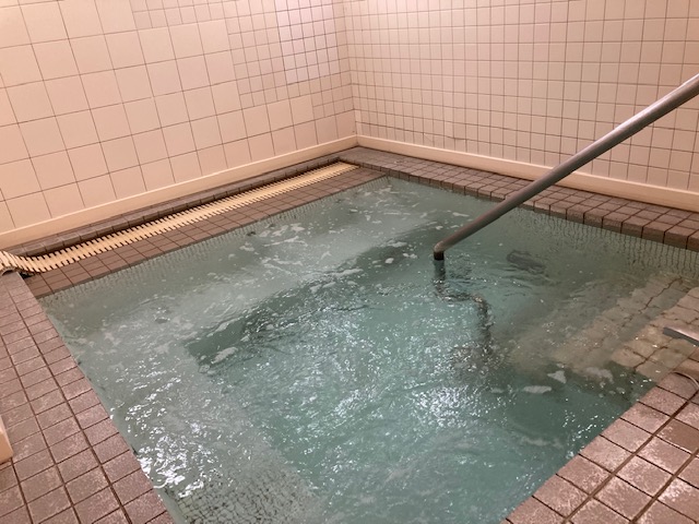 【設定温度38℃前後】女性ジャグジー