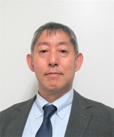 市ヶ尾店　店長 清水