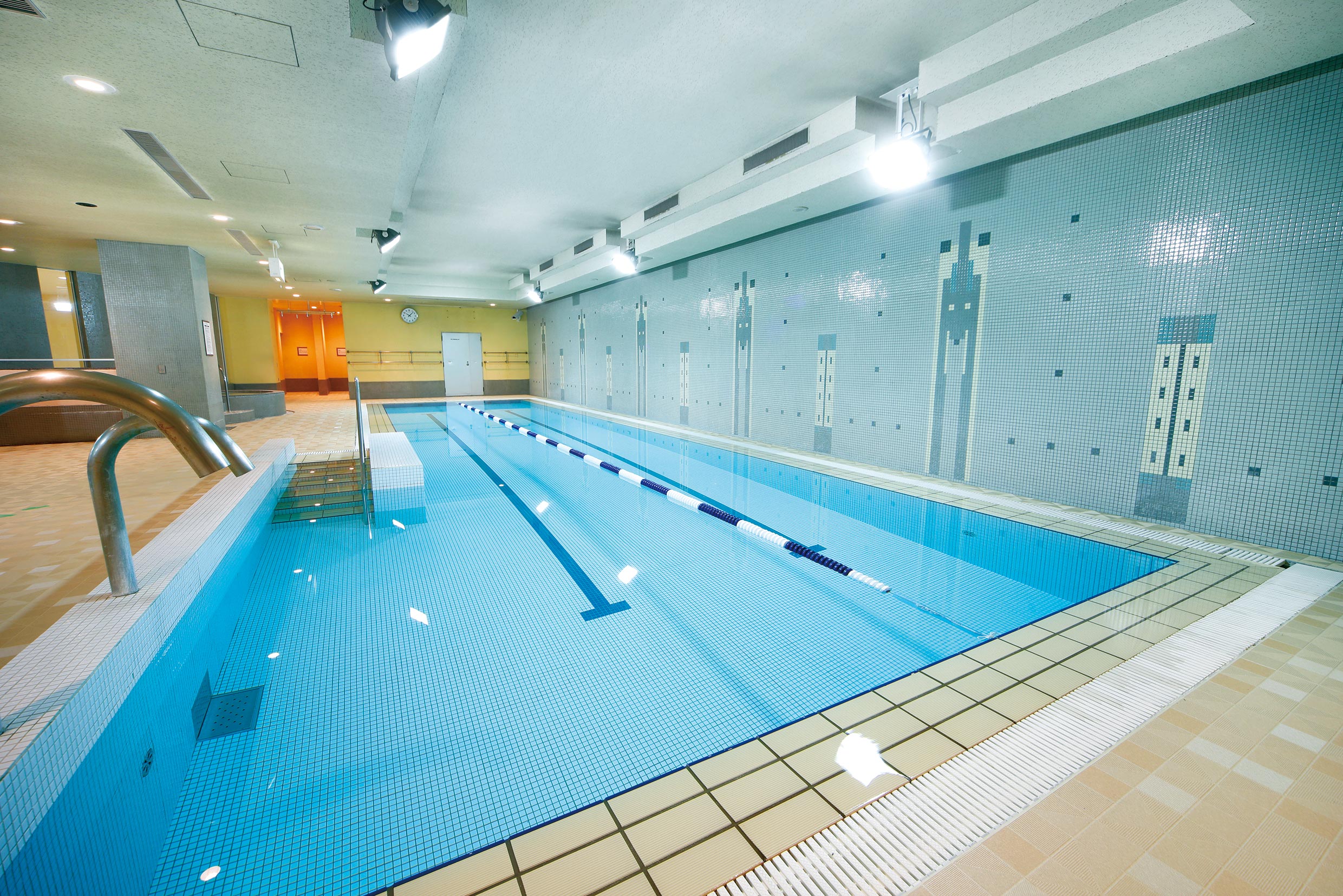 15mプール：1年中、快適温水プール！短い距離でも気軽に水中エクササイズ！