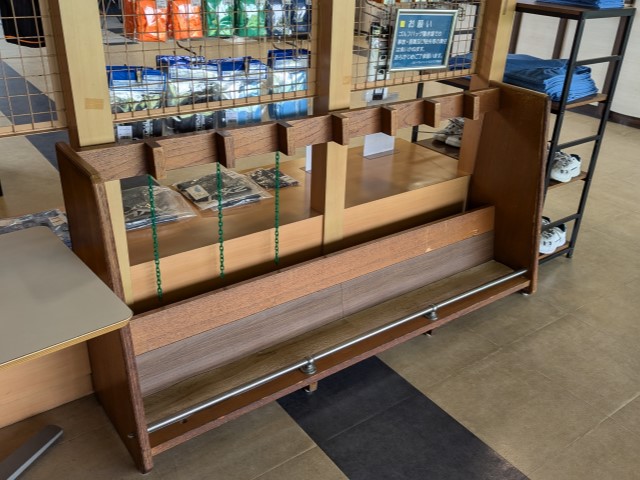 館内ゴルフクラブ置き場