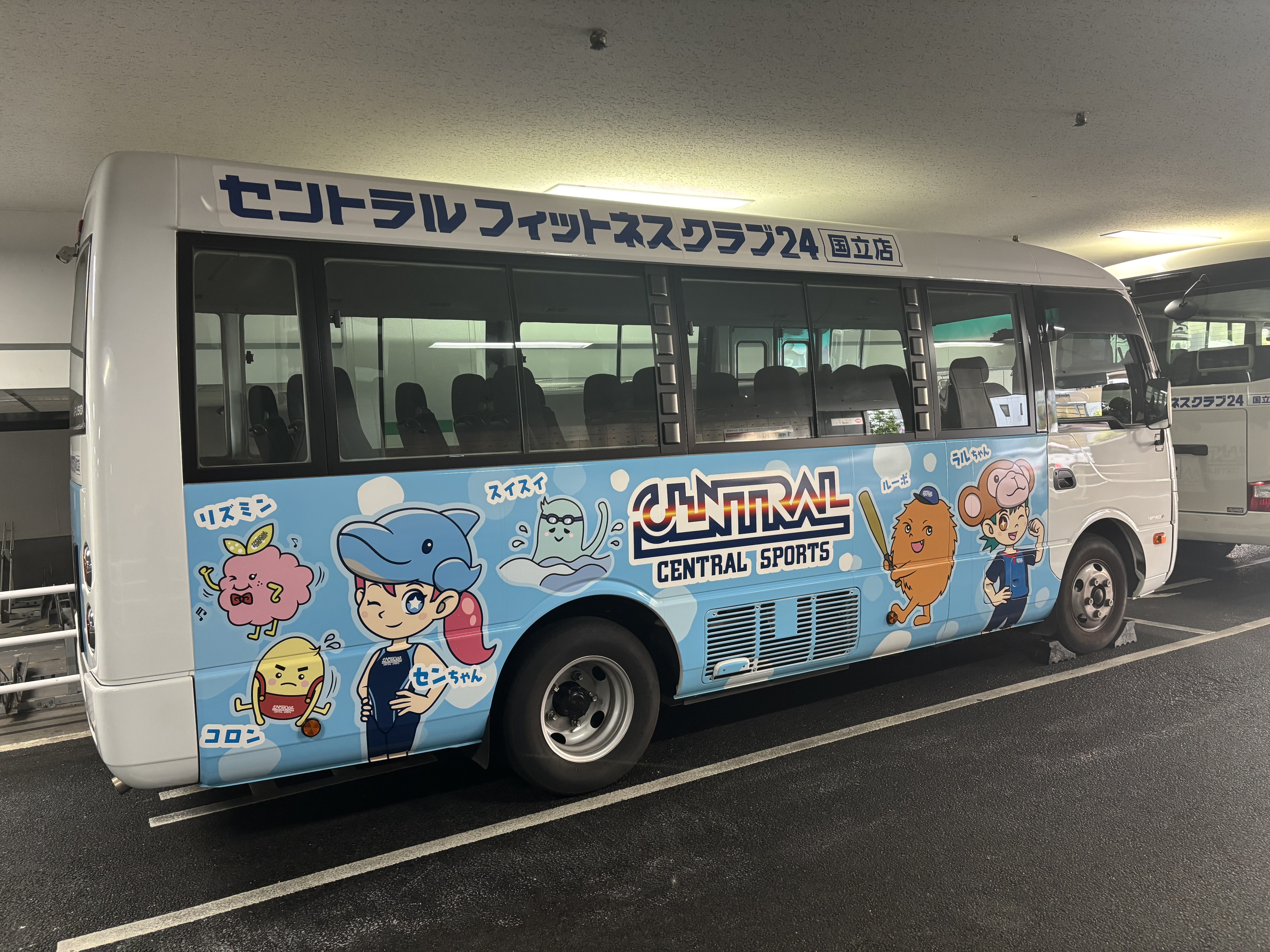 【無料スクールバス】2台、平日・土曜日で運行中！乗車ご希望の際は、受付にてお申込みください。