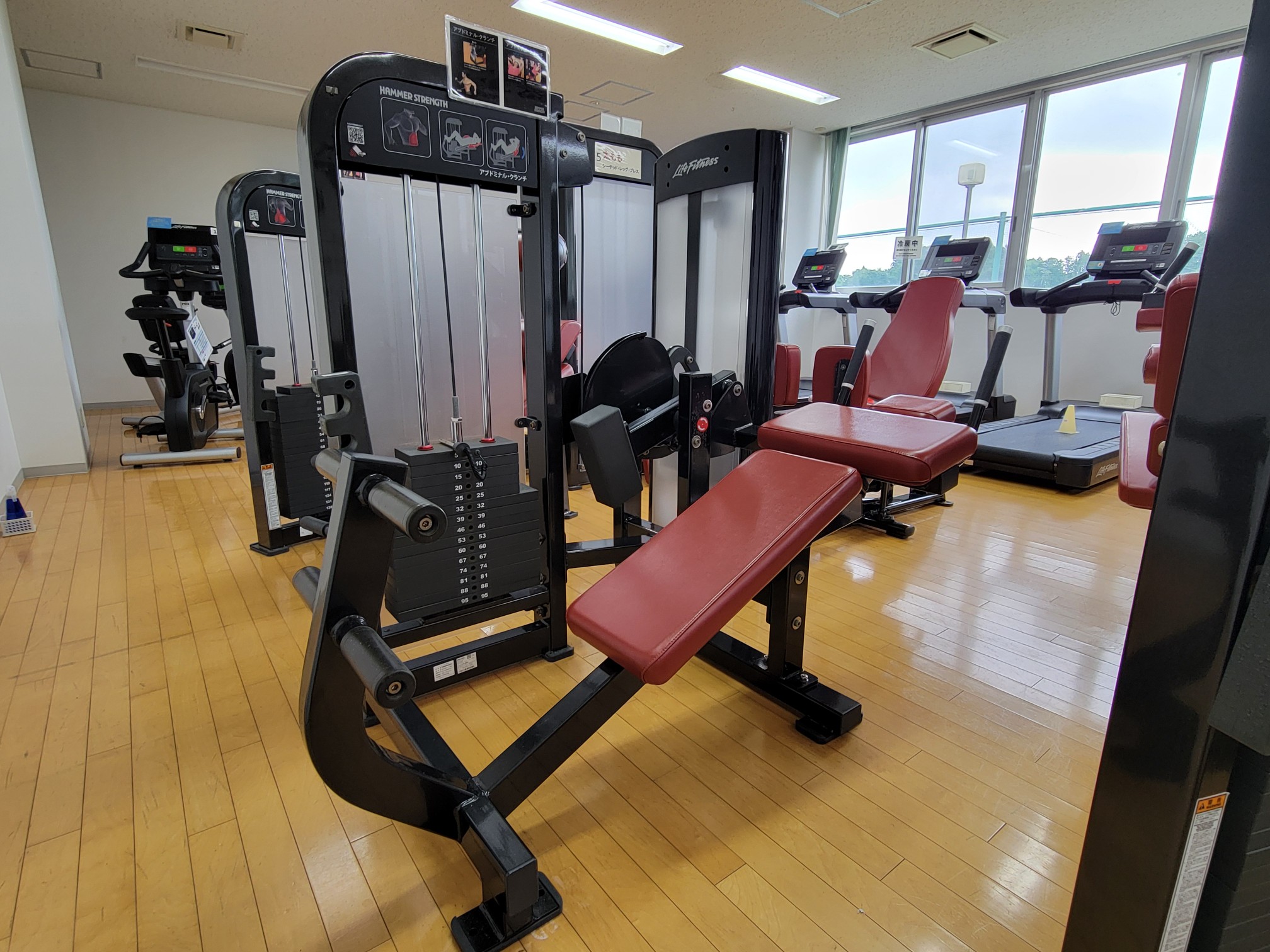 【2階トレーニング室】筋力トレーニングマシン⑧