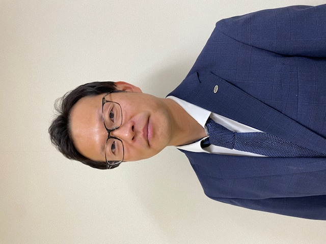 武蔵小杉店 店長　金子