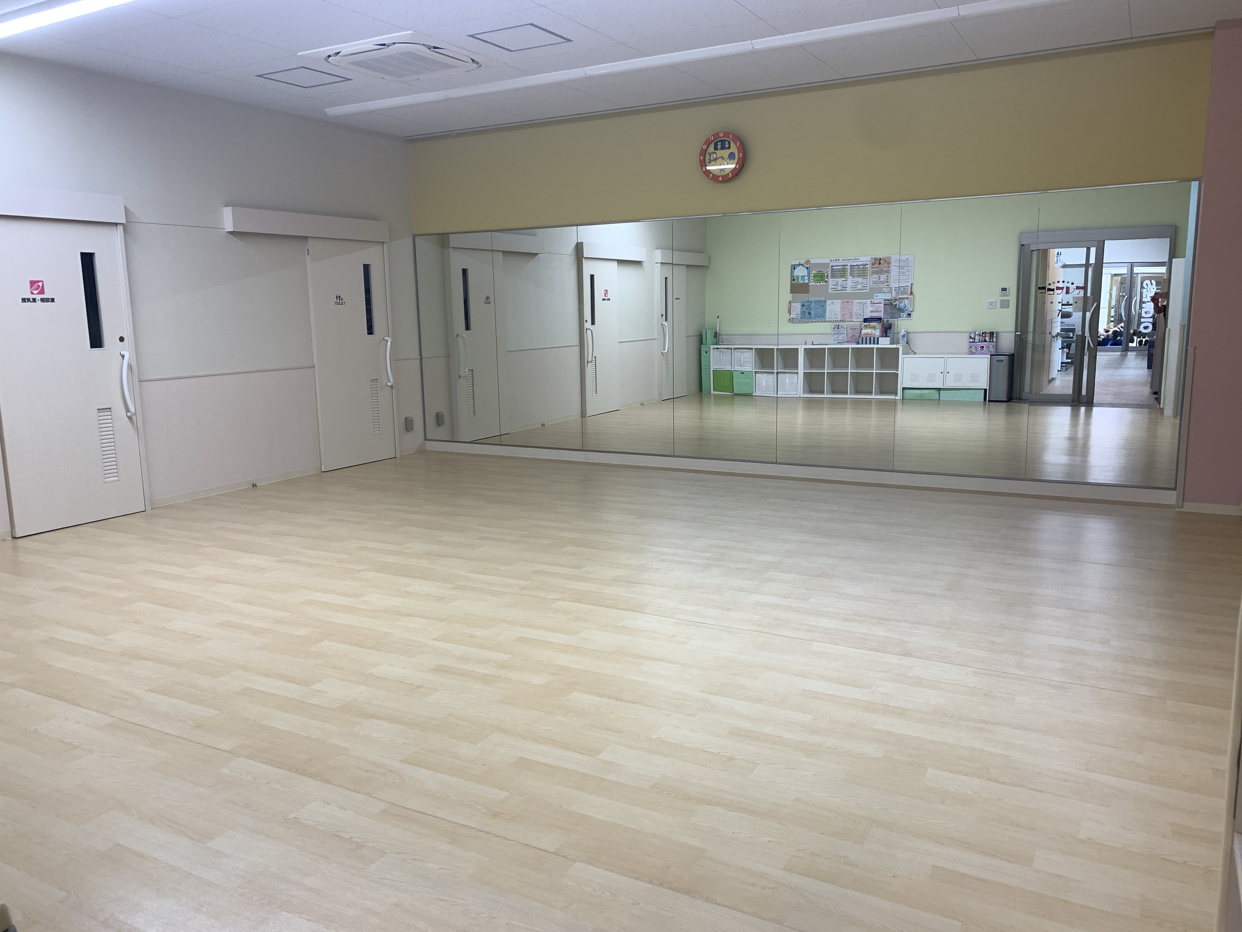 スタジオ室内 ①