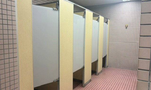 〈1F更衣室〉