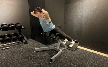 ＜バックエクステンション＞腰背部のトレーニングに！