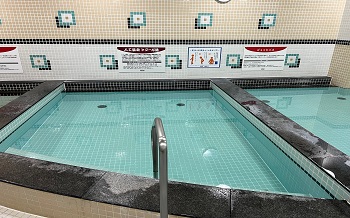 ＜ミネラル浴槽＞約41℃の人工温泉トゴール湯！