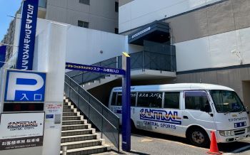 慶応志木高校側入口　駐車場入口もこちらになります。