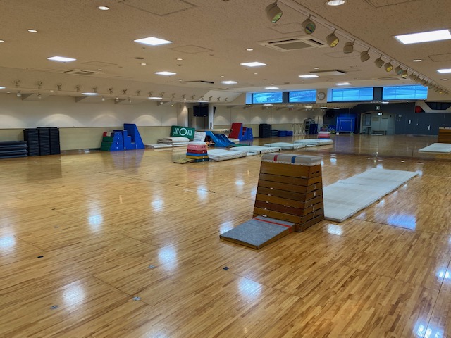 ＜キッズ体育スタジオ（とび箱）＞