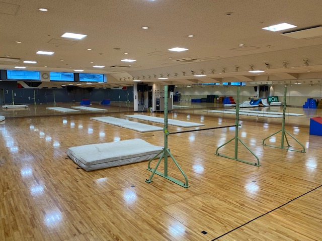 ＜キッズ体育スタジオ（鉄棒）＞