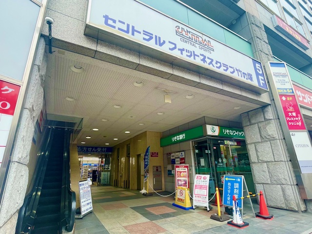 エレベーター入口【５Fまでお越しください！】