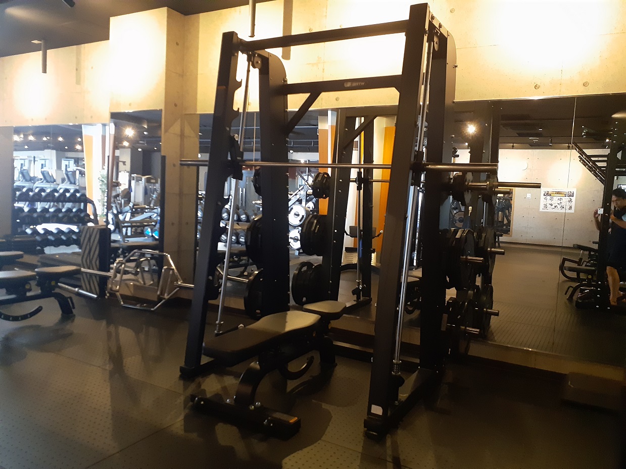 【圧巻のGYM】スミスマシン