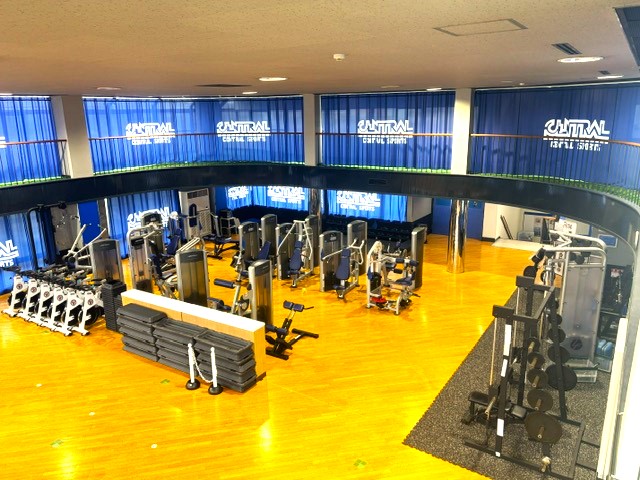 【 マシンジムエリア】　天井が高く吹き抜けているので開放感は抜群！　