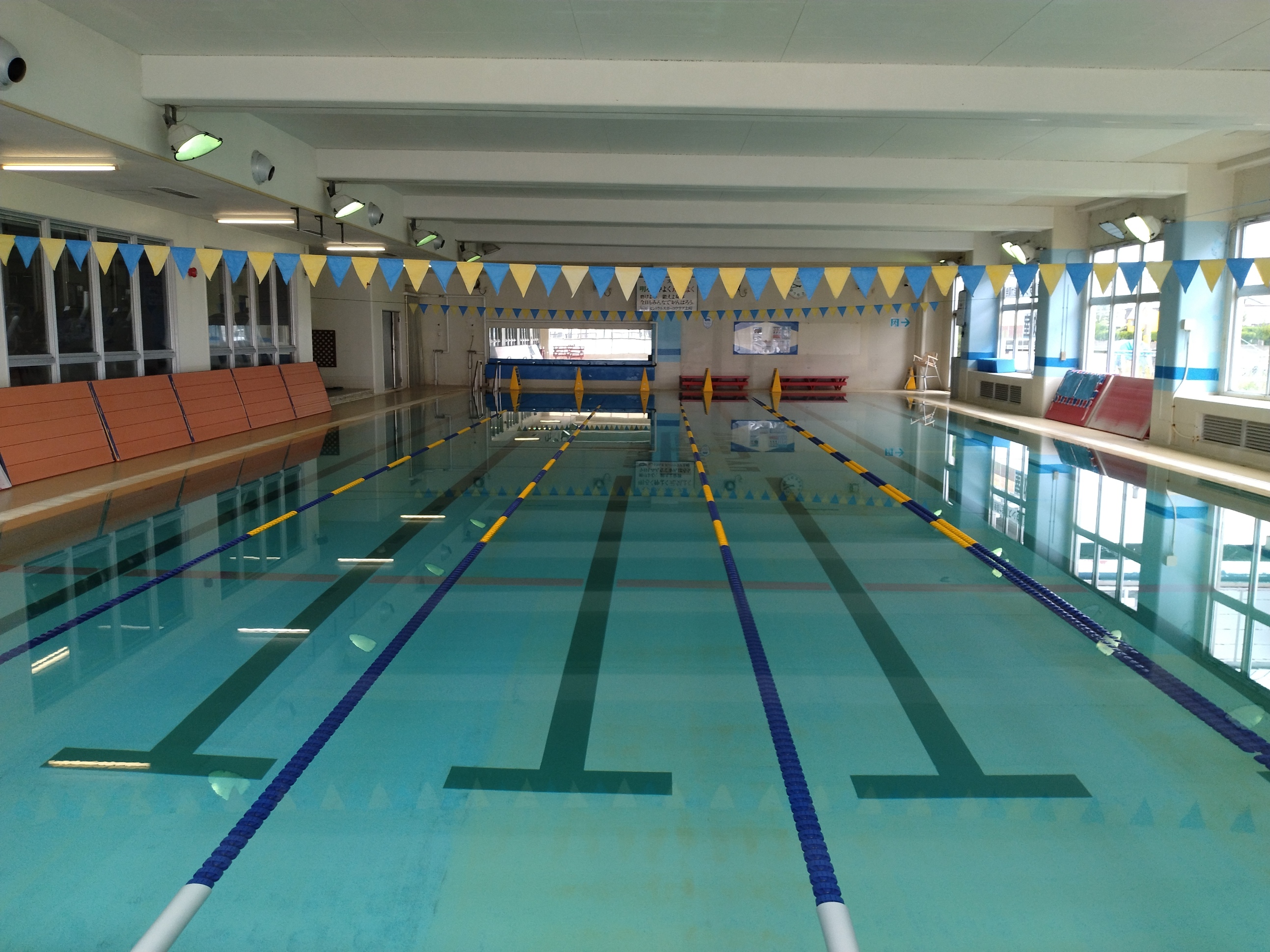 【プール】25m×6コース（水深1ｍ）