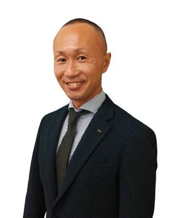 長津田店　店長　赤尾