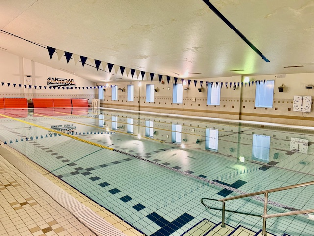 ＜プール＞25m×6コース！水深1.1ｍ水温30度～31度 1年中快適に利用できます。