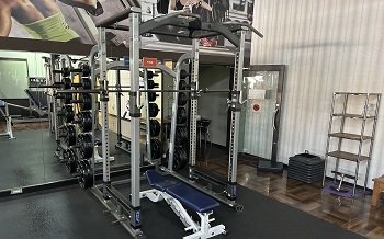 【フリーウエイト①】 パワーラック（1台）初心者から上級者まで満足！