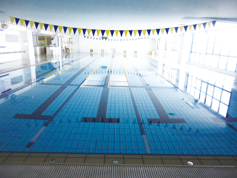【スイミング】 25m×5コース！水温30度～31度 冬でも快適に指導を受けられます。